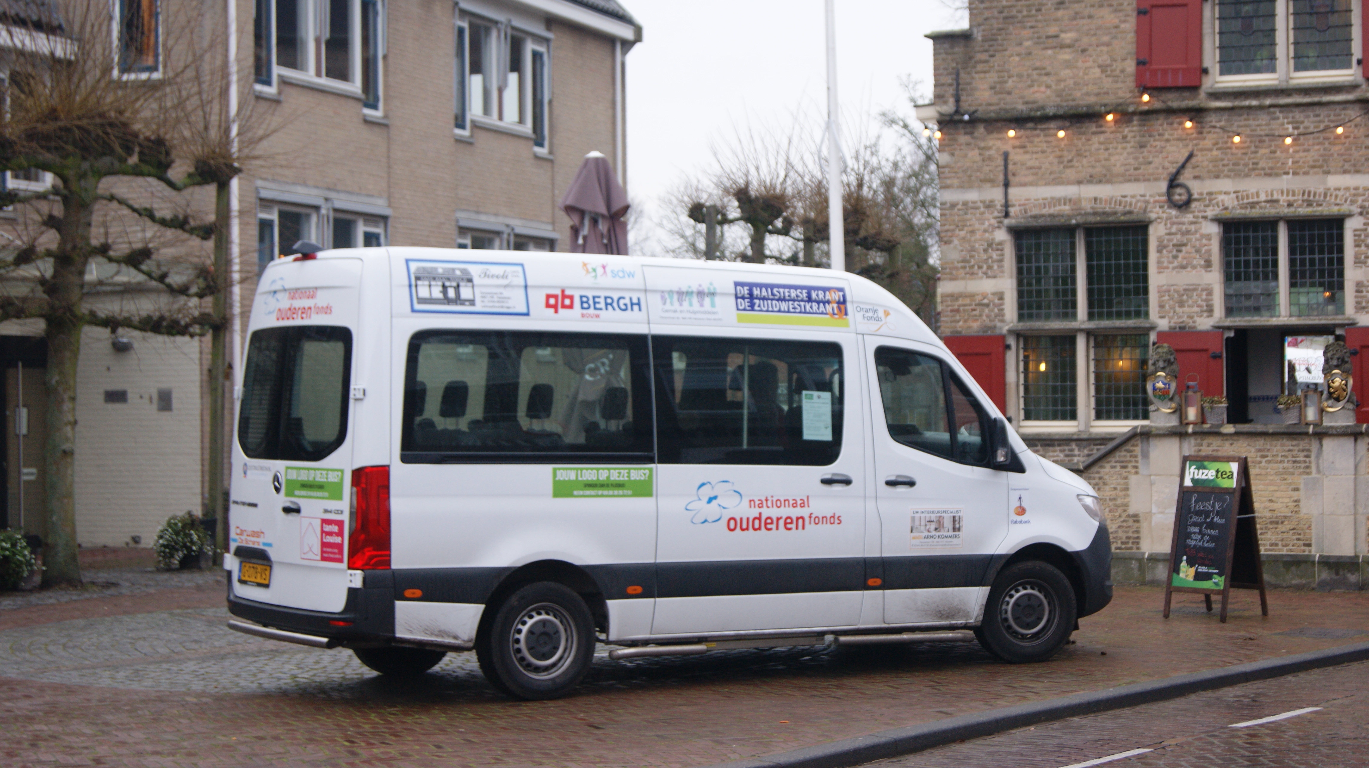 Nieuwe Bus Stichting Plusbus Halsteren/Lepelstraat